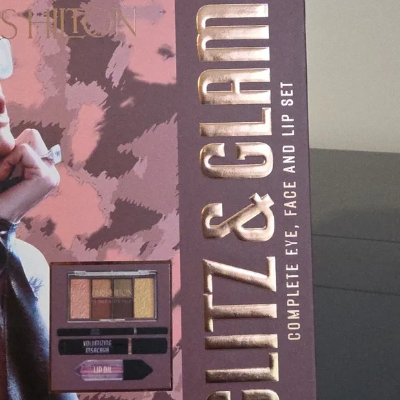 PARUS HILTON NEW Glitz & Glam Complete Eye, Face, And Lip Set - Picture 3 of 10